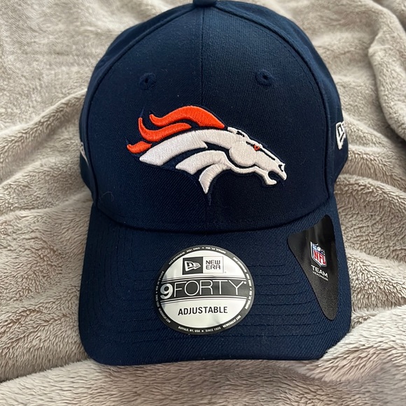 SOLD ✅: Denver Broncos Hat - Picture 1 of 5
